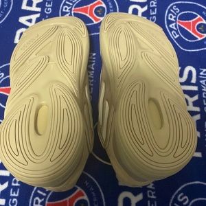 Oneila’s Size 11.5